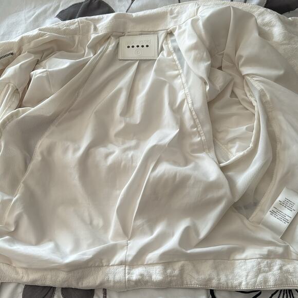 Blank NYC | White Mesh Detail Crepe Jacket Size L - Picture 11 of 13